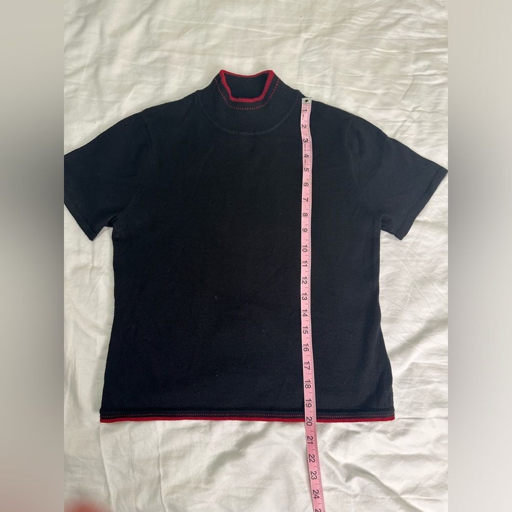 Tahari Cozy Y2K Black Knit Short Sleeve Mock Turtleneck Sweater Red Trim Size 6 - Picture 9 of 14